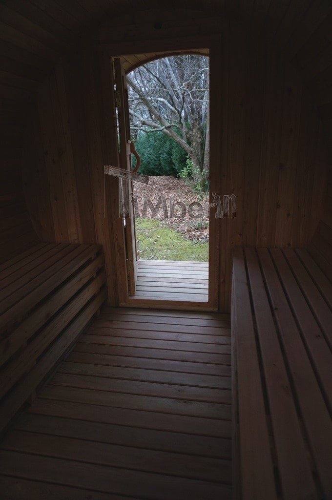 Sauna Barique En Bois De Méleze Avec Une Poêle De Bois, Avec La Fenêtre Panoramique, Thierry, Chemin Oianetxeberria, France (1)