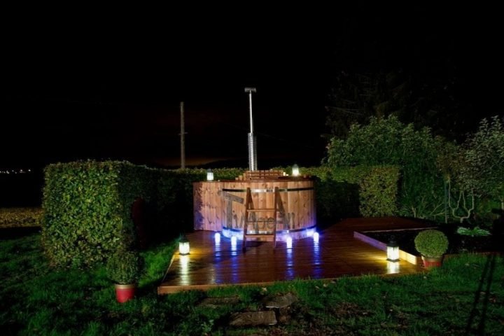 Jacuzzi Extérieur En Thermo Bois Deluxe, Jean Phillippe, La Neuville En Beine, France (4)