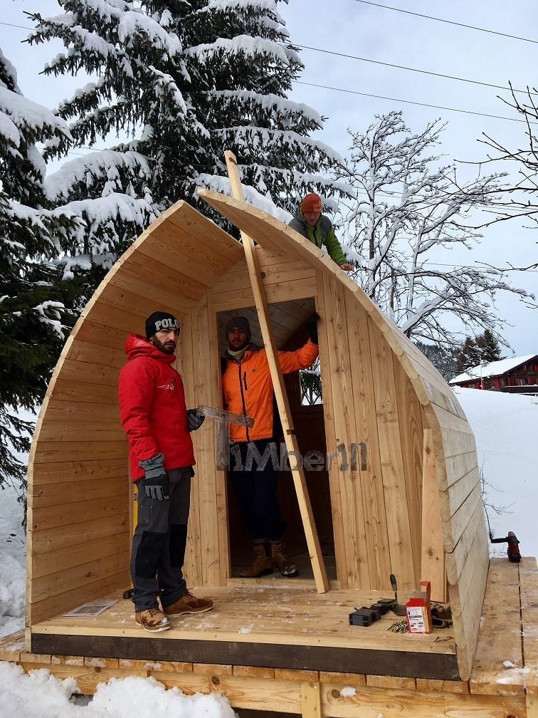 Jardin extérieur sauna en bois Igloo design Cédric Les Mosses Suisse 1