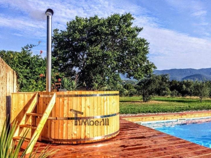 Jacuzzi En Bois Modèle Pas Cher, Laurent, Ansouis, France (1)