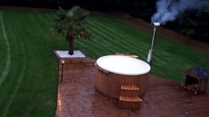 Bain Nordique En Fibre De Verre Thermo Bois Royal, Nathalie, Berville La Campagne, France (2)