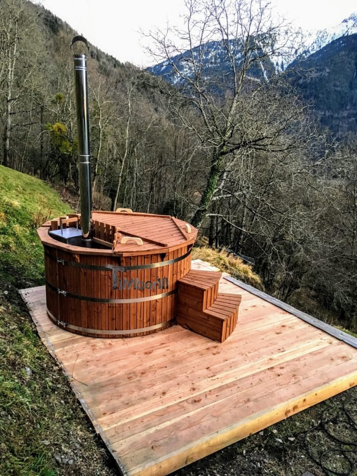 Jacuzzi Extérieur En Thermo Bois Deluxe, Alain, QUEIGE, France