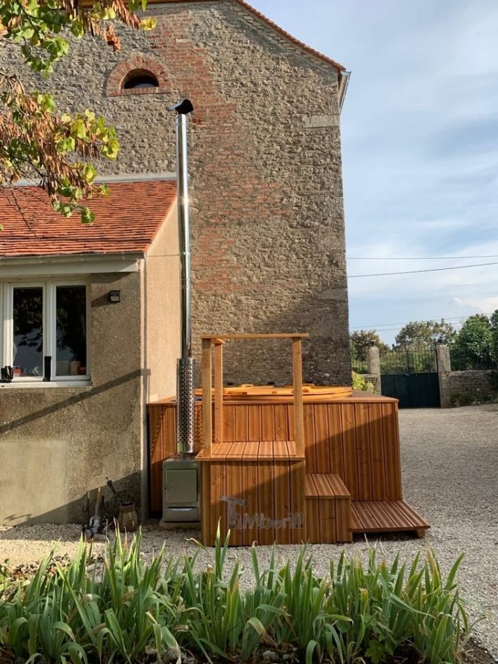 Bain Nordique Jacuzzi Intégré Encastré à Terrasse, Christian, FLAVIGNY SUR OZERAIN­­­­­­­­­, France (1)