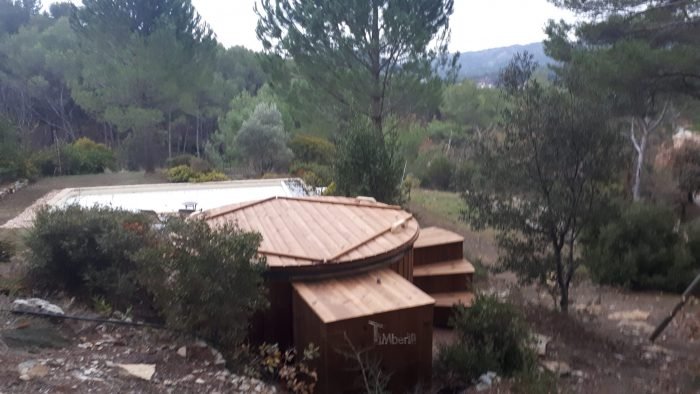 Bain nordique avec poêle extérieur: bois - gaz - diesel, Childéric, LA BOUILLADISSE, France 3 Bain Nordique Jacuzzi Avec Poêle Extérieur Bois Gaz Diesel, Childéric, LA BOUILLADISSE, France (3)