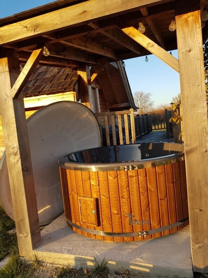 Bain Nordique Jacuzzi Avec Poêle Extérieur Bois Gaz Diesel, Elodie, Berson, France (1)