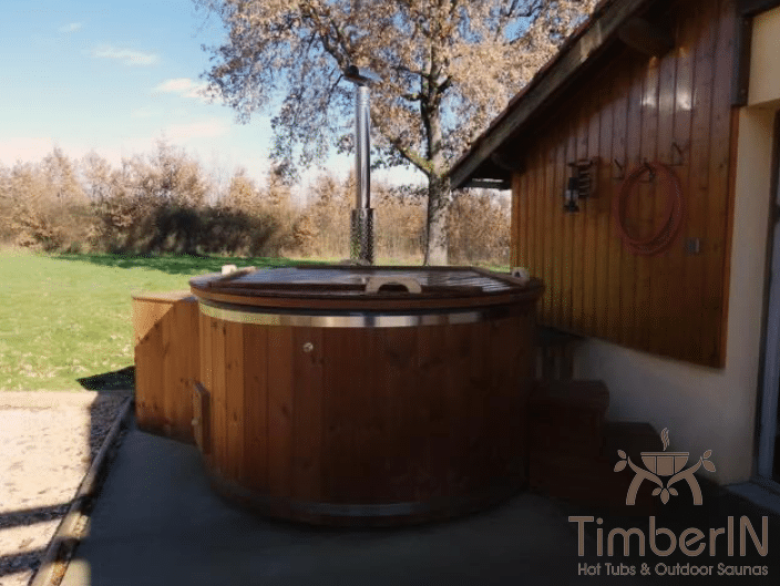 Bain Nordique Exterieur A Bulle Jets Royal, Julien, Sainte Foy De Peyrolières, France