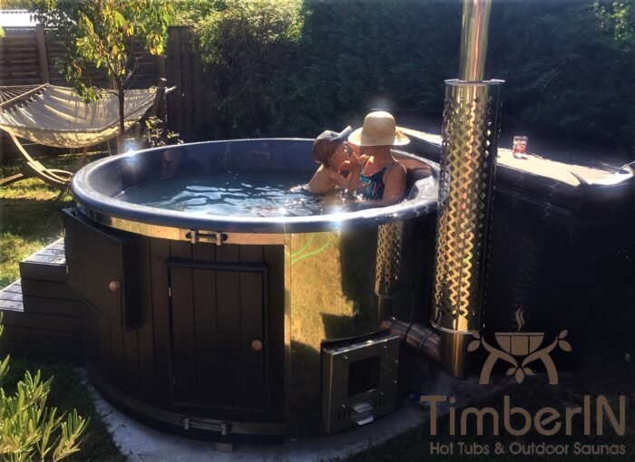 Bain nordique WPC – Thermobois avec poêle à granulés ou à bois, Gaëtan, Le Porge, France 4 Bain Nordique WPC – Thermobois Avec Poêle à Granulés Ou à Bois (3)