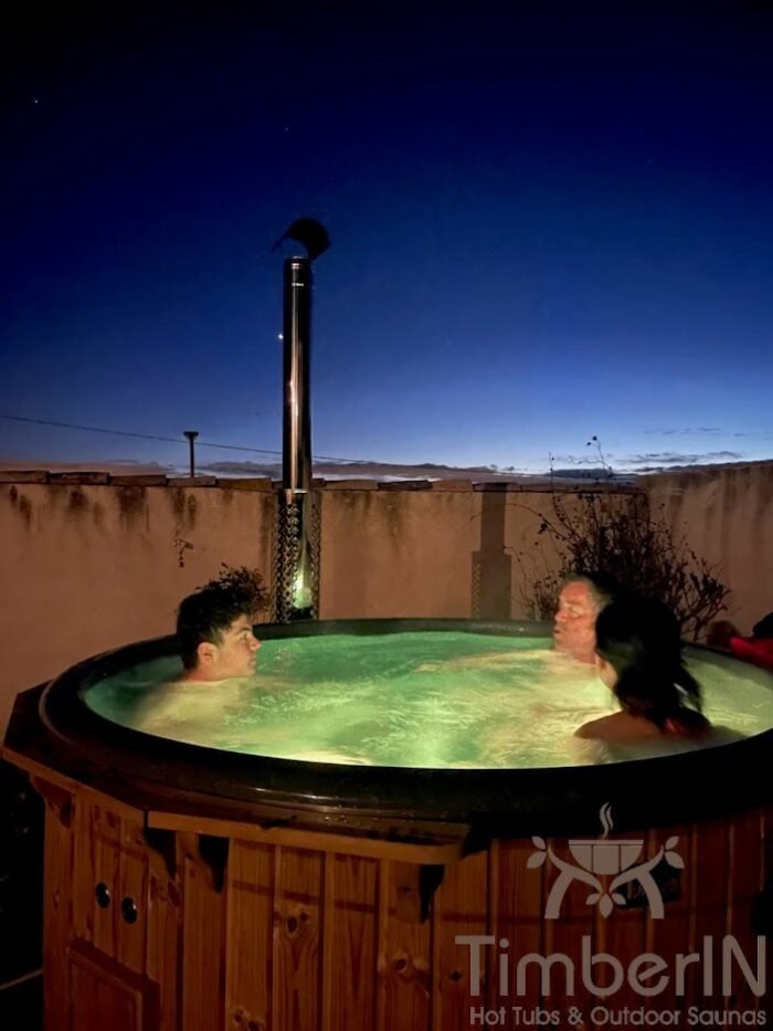 Bain nordique scandinave avec bulles jets – TimberIN Rojal, Marc, Pertuis, France 2 Bain Nordique Scandinave Avec Bulles Jets – TimberIN Rojal