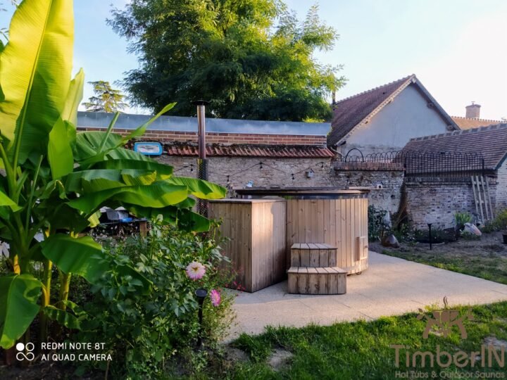 Bain Nordique Avec Poêle Extérieur