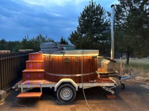 Hot Tub En Plastique Sur Remorque (1)
