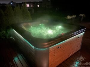 Square Large Acrylic Hot Tub (16)