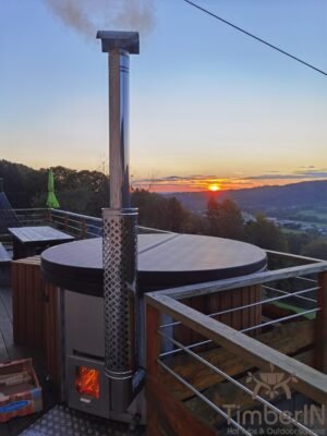 Bain norvégien bois illuminé par des LED pour une ambiance nocturne relaxante