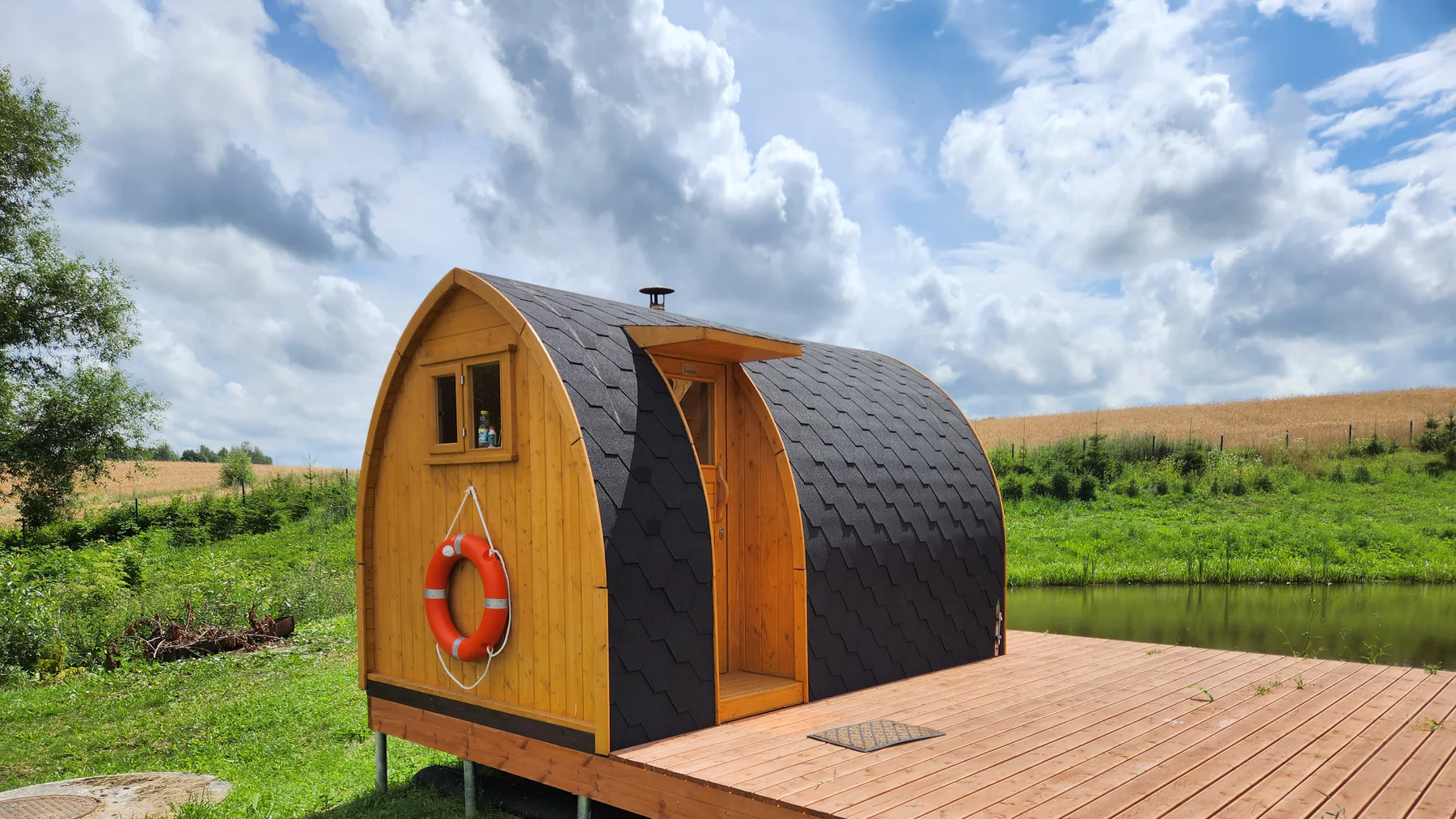 Sauna extérieur TimberIN avec enveloppe en bardeaux